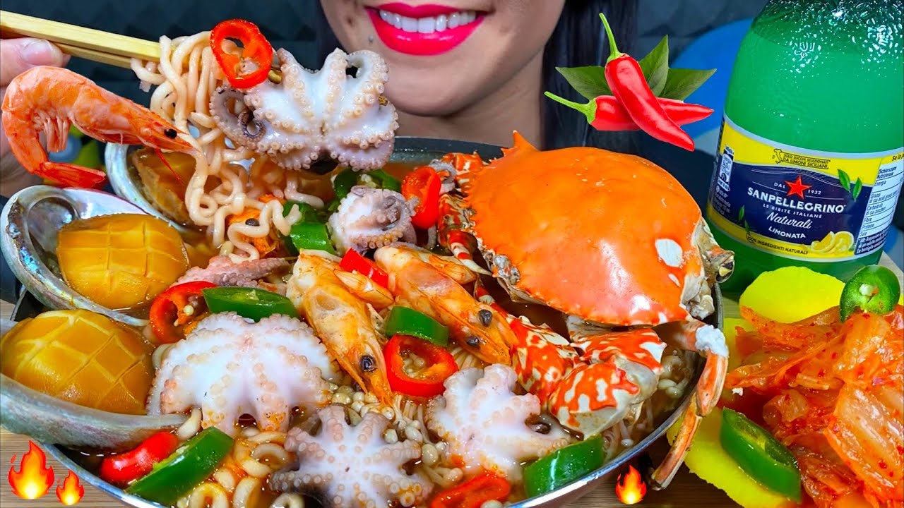 ASMR SPICY SEAFOOD NOODLES SOUP *makanan laut pedas* 먹방 MUKBANG MASSIVE Eating Sounds