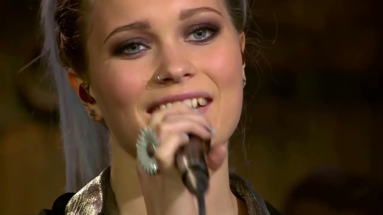 Sanni - Yksinäinen (English subtitles) (Finnish music)