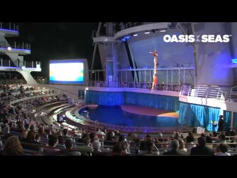 Video: Oasis of the Seas kryssningsfartyg utomhusdäck