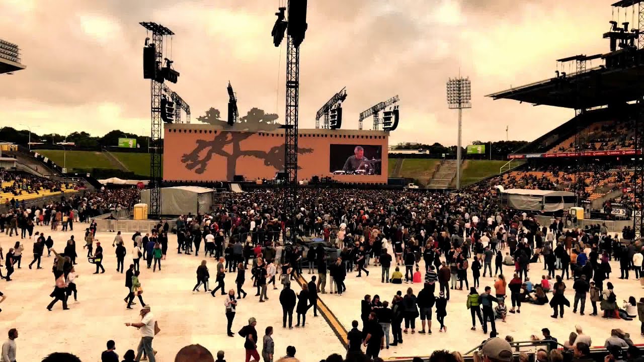 U2 & Noel Gallagher Live in Auckland 2019