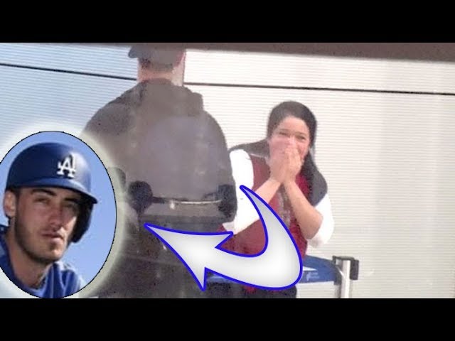 Cody Bellinger Of The LA Dodgers SHOCKS TSA Agent At LAX!