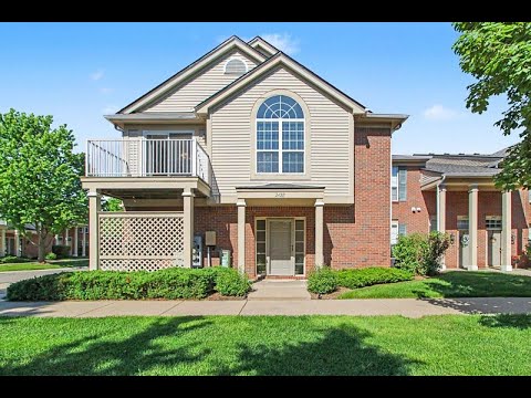 24211 Chesapeake Circle, Walled Lake, MI home video tour