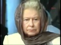 Queen Elizabeth listening to the recitation of Quran in the Mosque.mp4