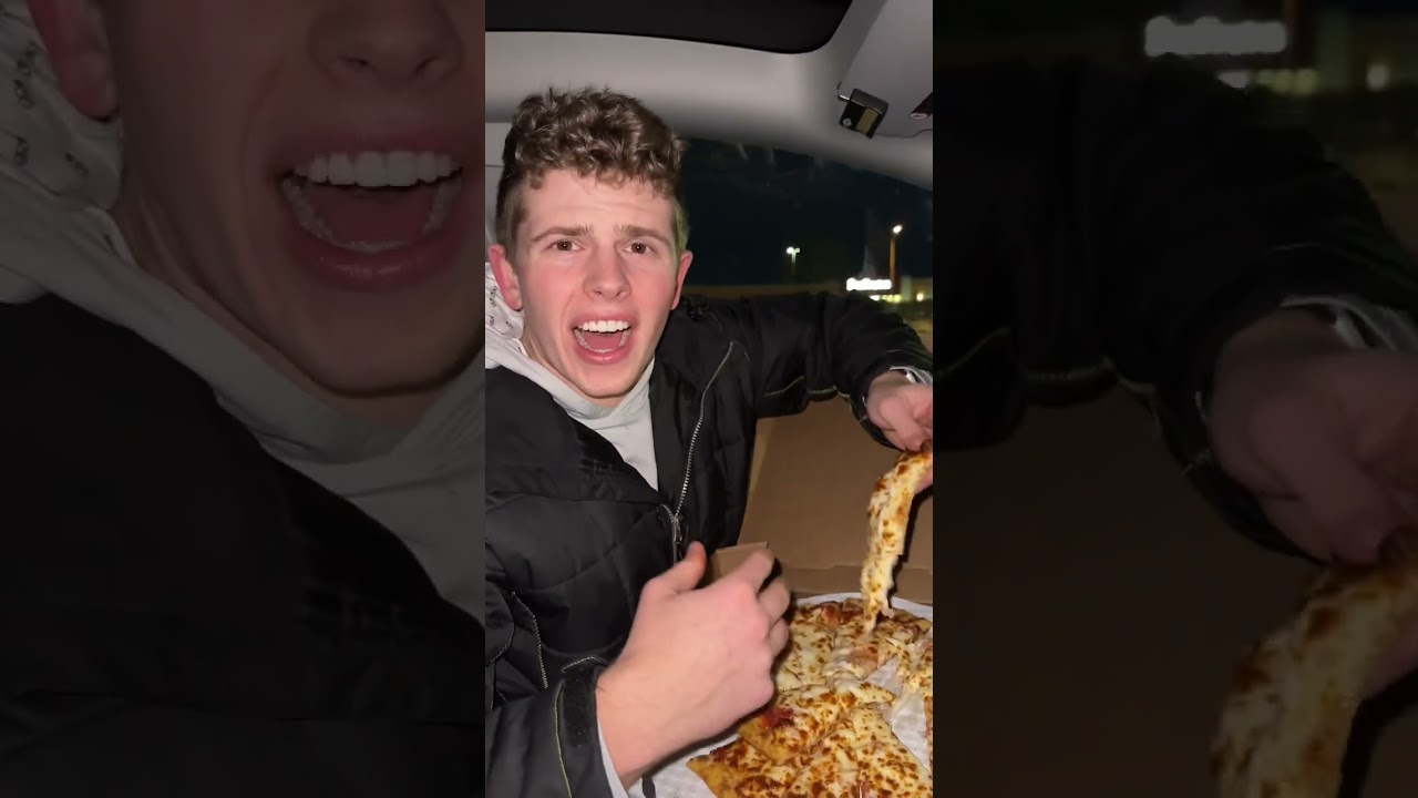 Chuck E. Cheese Pizza Cheese Pull Test!