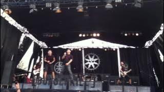 Tiga Titik Hitam - Burgerkill feat. Fadly Padi