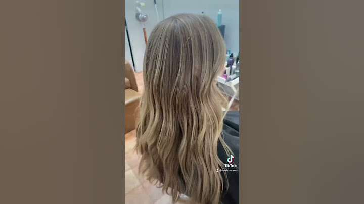 New hair who this! Going for a Matilda Djerf hair style / 70s hair style. What do you think?