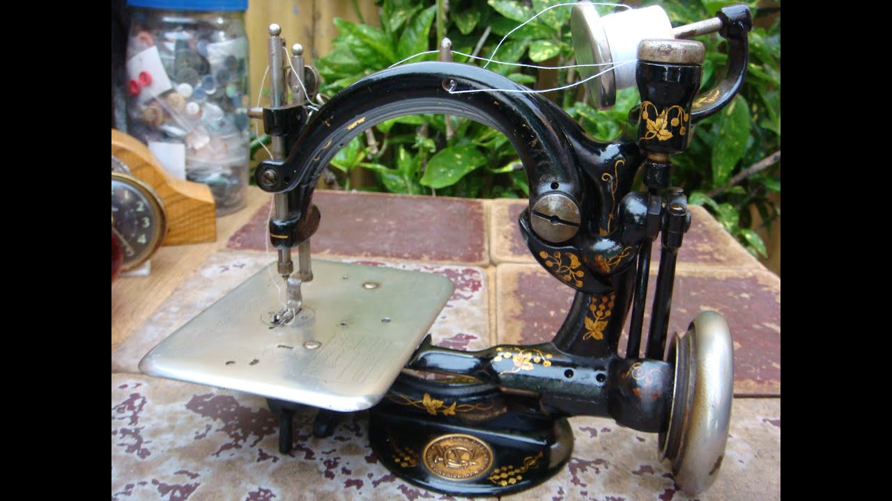 Old Vintage Antique Sewing Machine Wilcox Willcox & Gibbs For