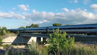 Amtrak Via Rail Maple Leaf Train 64 / 98