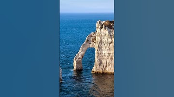 Thumbnail of Étretat, France: The Cliffs That Inspired Monet’s Masterpieces #shorts