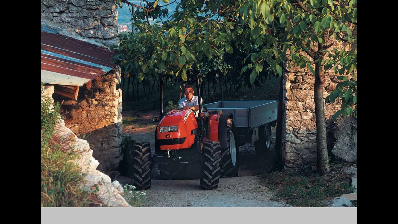 Трактора MASSEY FERGUSON серии MF3600 и 2400. MASSEY FERGUSON tractors of the MF3600 and 2400 series