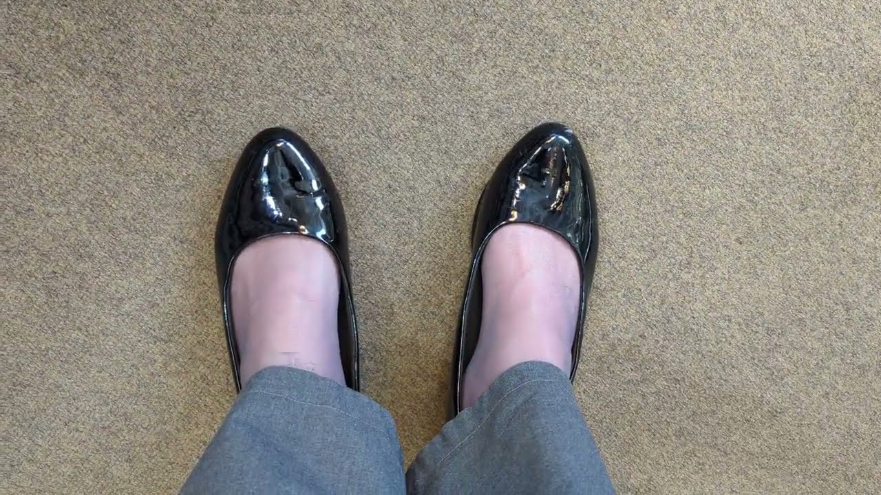 Shopping Cart With Black Patent Pleaser Low Pump (51)