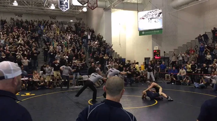 Southern's Mike Racanelli rides out Howell's Peter...