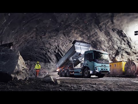 Volvo Trucks – Volvo FMX Electric Tipper Construction