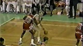Larry Bird (37 pts) vs. Jordan (34 pts) - 02/01/87