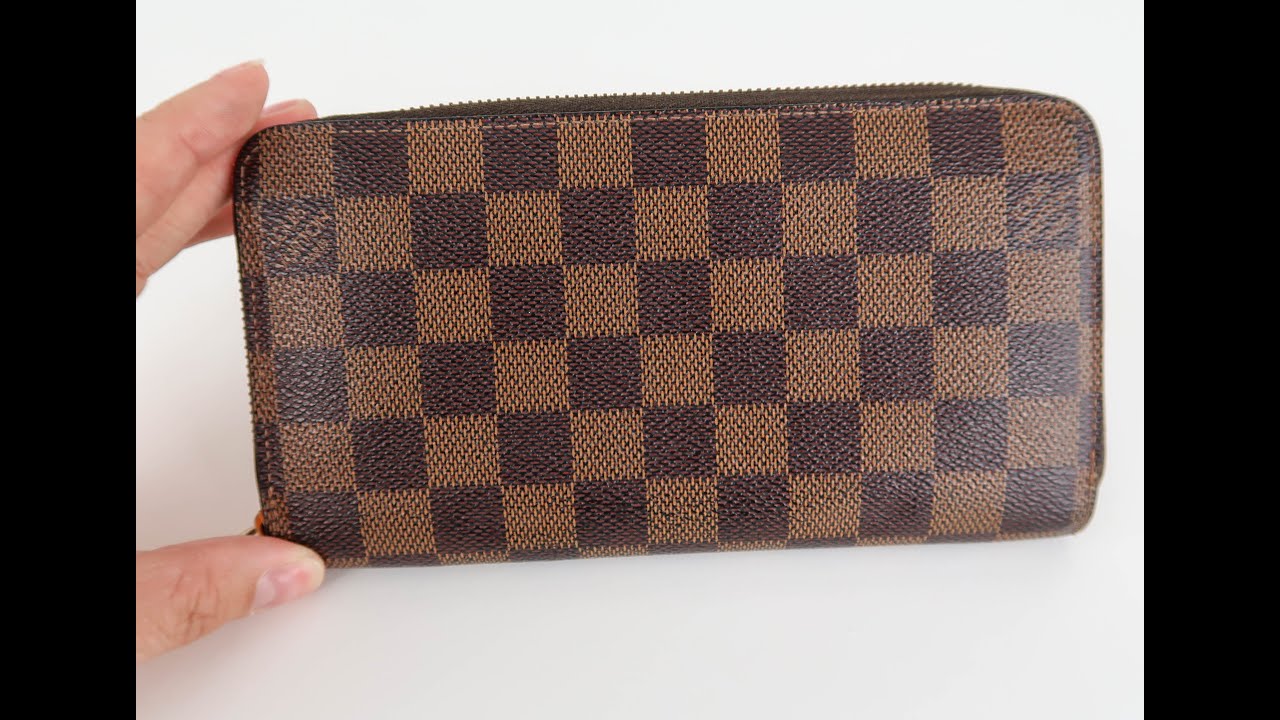 COMPARISON - Louis Vuitton Zippy Wallet Damier Azur - Authentic vs