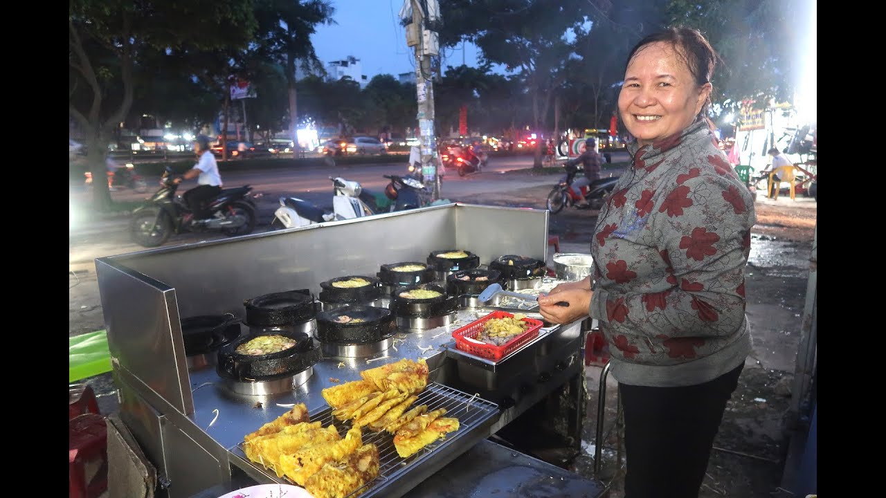 bánh xèo ở đâu ngon tphcm Update 2022 Bánh xèo Bình Định 6k siêu đông khách trên vỉa hè Sài Gòn