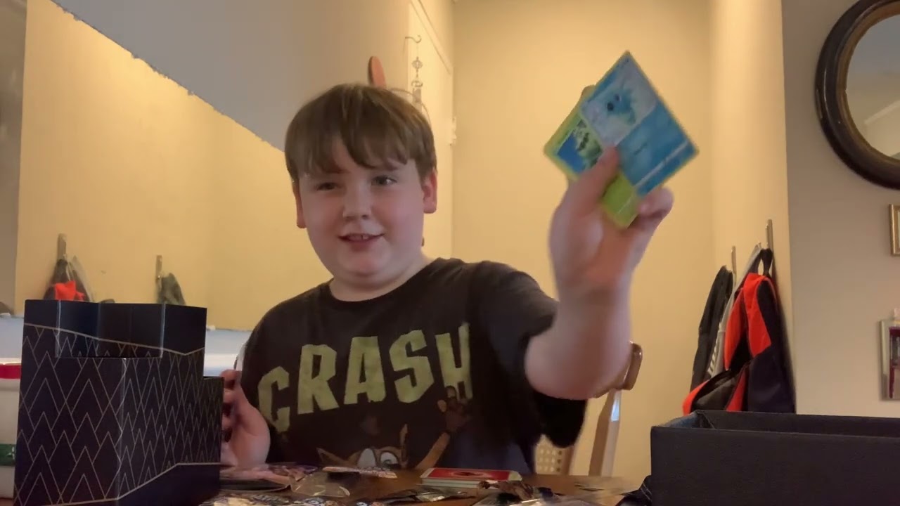 New Eevee VMAX Elite Trainer Box Unboxing!