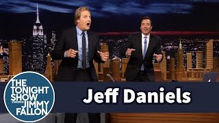 Jeff Daniels Demonstrates The Big Bay Shuffle