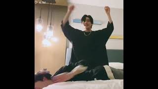 Yunki Gave Each Other A Mage During Live