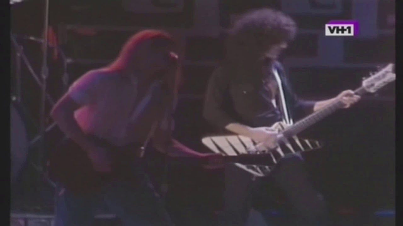 Cheap Trick ''Ain't That A Shame'' (MTV Live Performance) YouTube