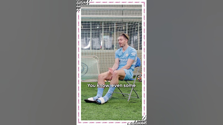 Grealish tenses his calf 🦵#shorts