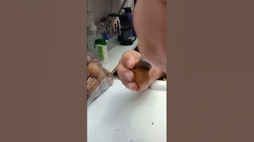 Easy way to open  walnut shell #shortvideo #openingwallnut #shell