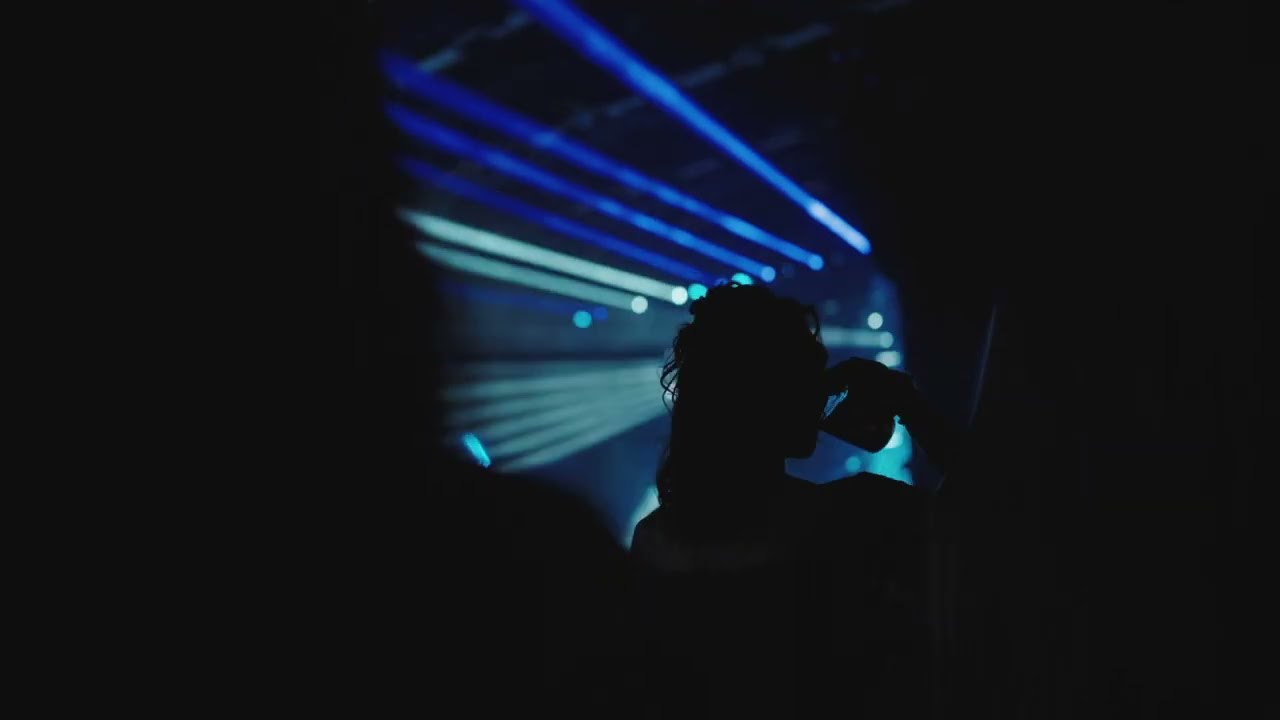 ROYAL STAGE - ARENAEN FOR STORE OPLEVELSER