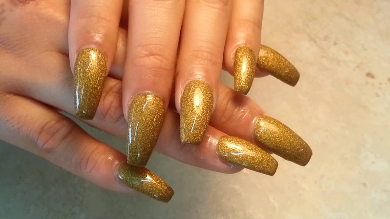 Mixed shapes with green/gold color combo : r/Nails