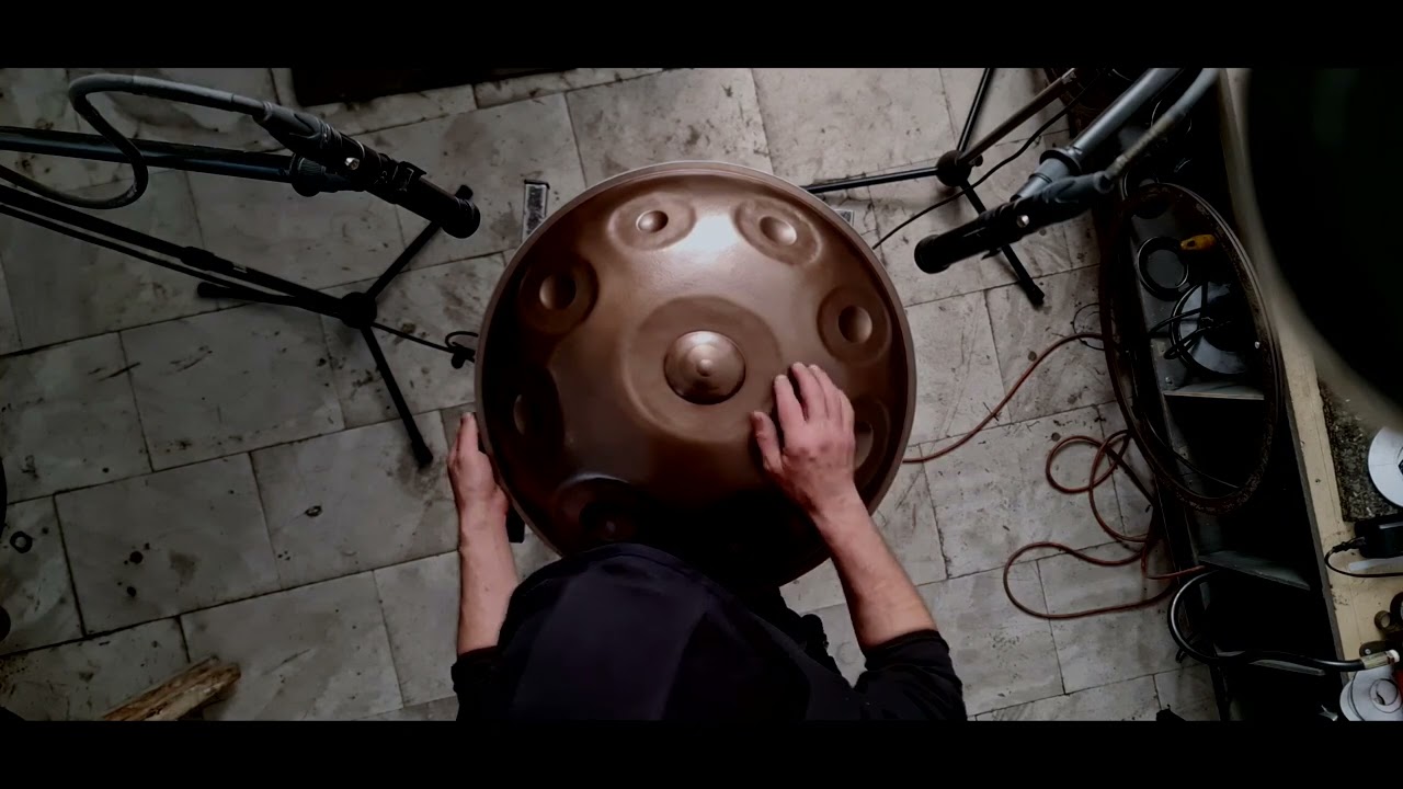 TIFLIS handpan D kurd D/( A Bb ) A Bb C D F E F G A