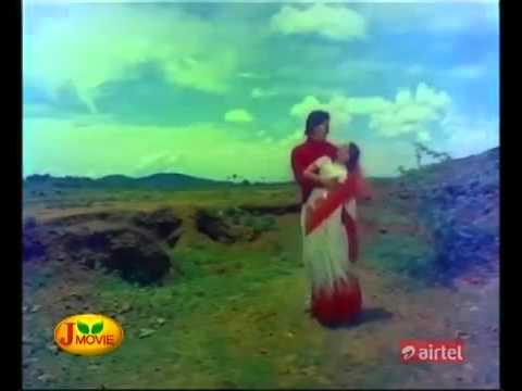 Aadal Paadal Kaadhal Enbathu Appodhu Oodal Kondu Kaadhal Seivathu Ippodhu