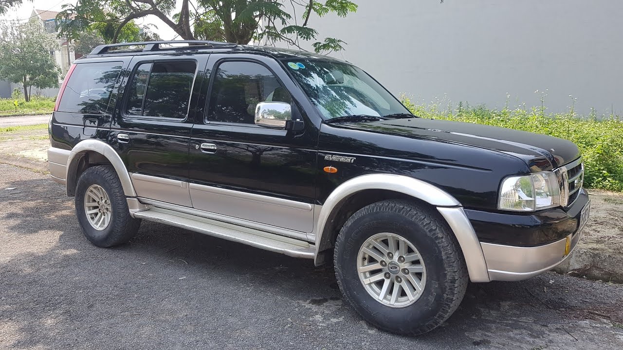 Ford Everest đời đầu giá hơn 200 triệu đồng tại Việt Nam