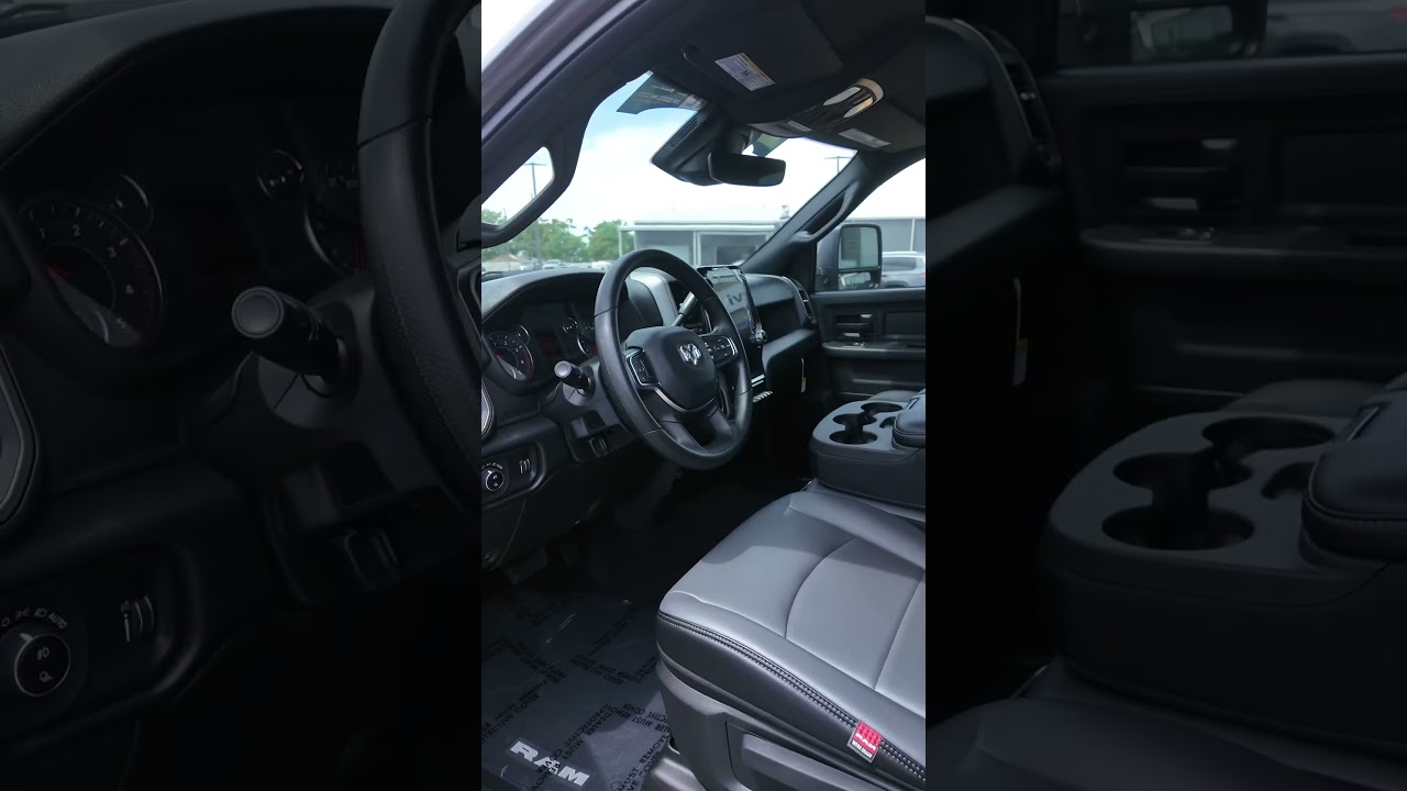 2025 RAM 3500 TRADESMAN