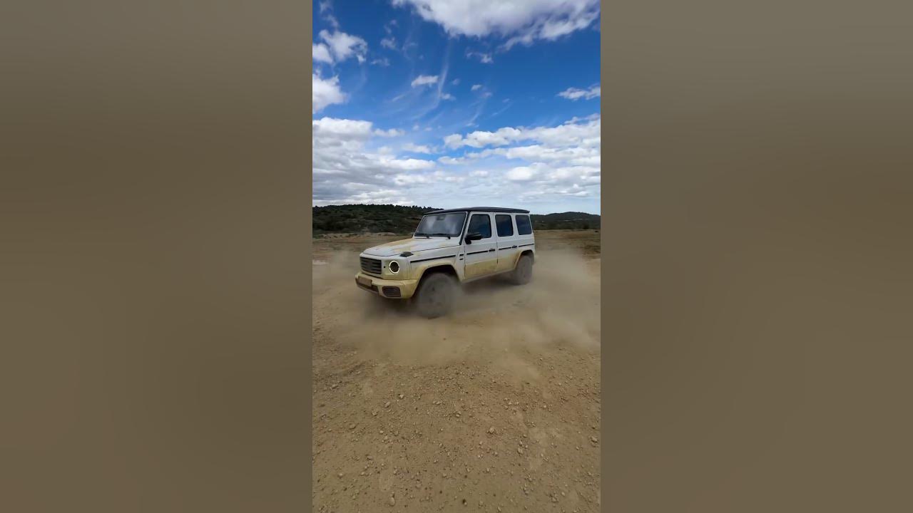 G-TURN! Spinning around inside the new #Mercedes #Benz #G580 with EQ Technology 🔥