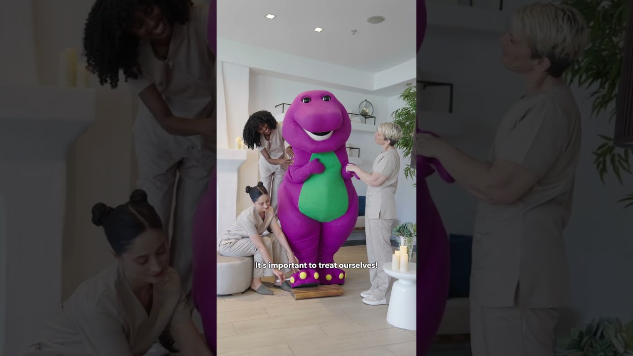 Even dinosaurs need time for self-care (and vacations)📍Eden Roc Miami Beach, book on @bookingcom