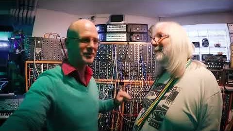 How to patch a modular analog Synthesizer in an unconventional way!