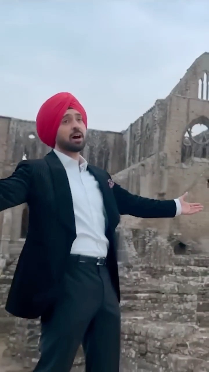 Two powerful tracks, one incredible voice. #JeMainRabHunda x #GalVadhGyi by Bilal Saeed ? #shorts