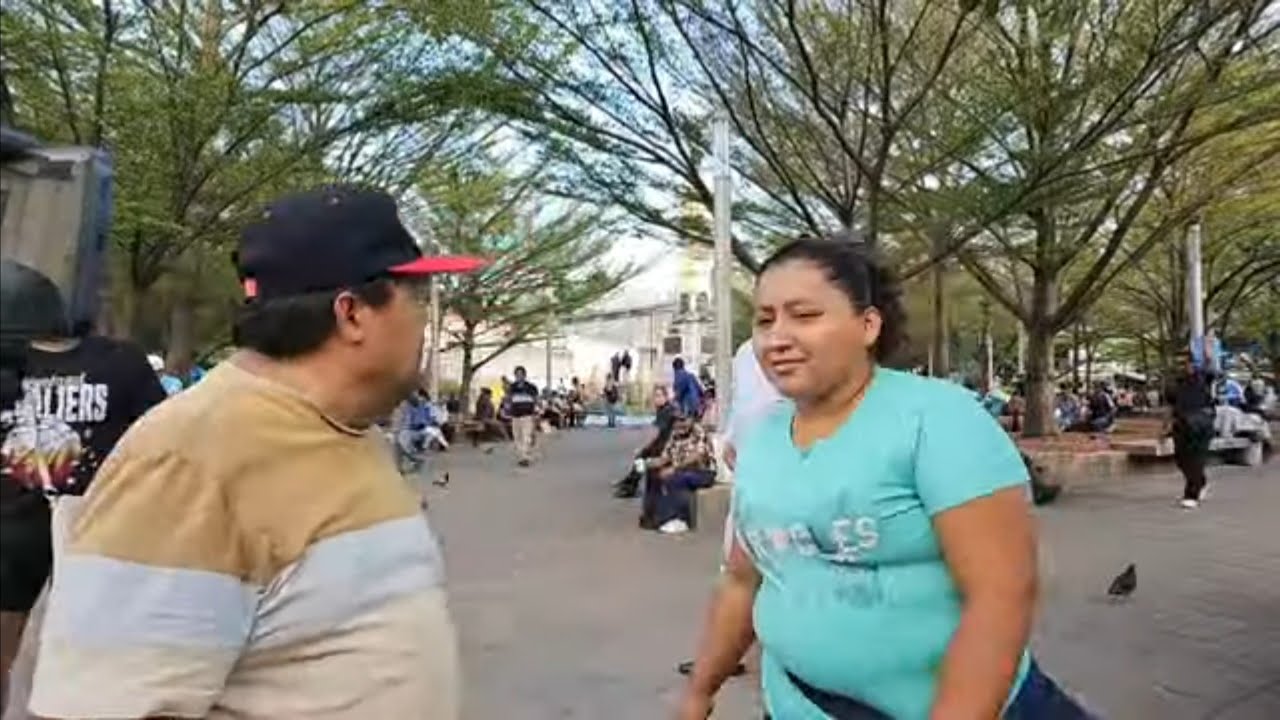 folklor salvadoreño parque Libertad está en vivo