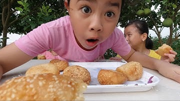 Lộc TiVi | Ăn Sáng Xúc Xích và Bánh Rán Ngon Tuyệt Vời | Eat Sausage Donuts With Me Delicious
