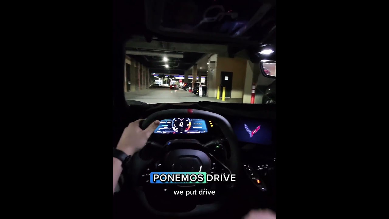Pov: parqueando un Corvette C8 70 Aniversario 