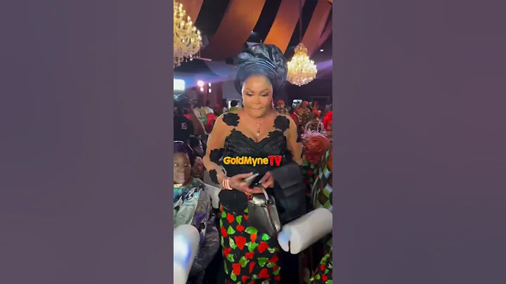 Olori Elegushi, Olori Sekinat Elegushi, The Wife Of Oba Saheed Ademola Elegushi, Glowing