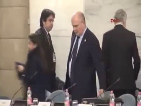 ABD'li Bakan Kerry'den Feridun Sinirlioğlu'na İlginç Selam