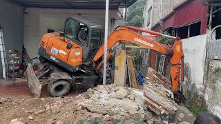 The Engine Owner Was Panicked With Canh Ty Then Flipped The Excavator Sideways