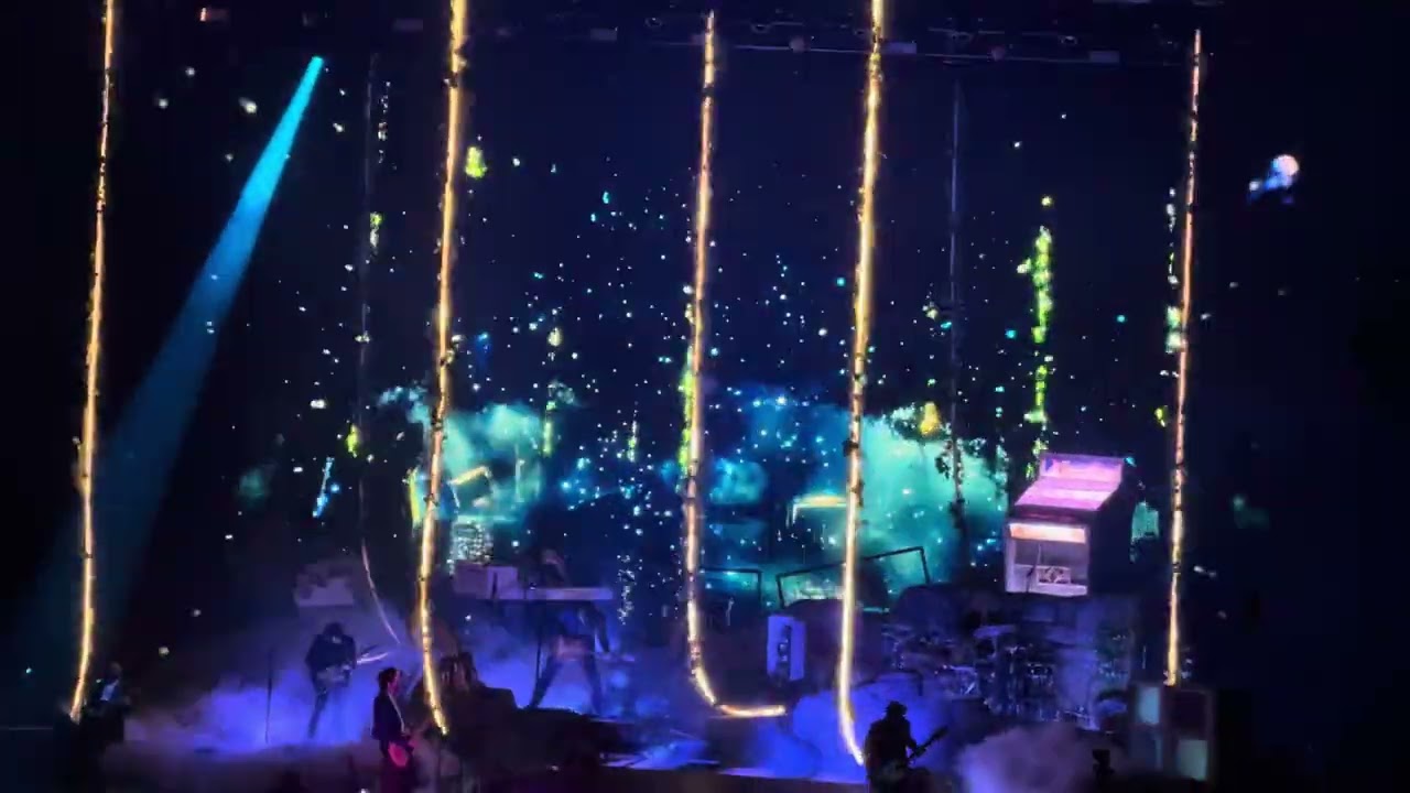 Frozen Pines 🌲 - Lord Huron Live at Climate Pledge Arena in Seattle, Washington 10/18/2025