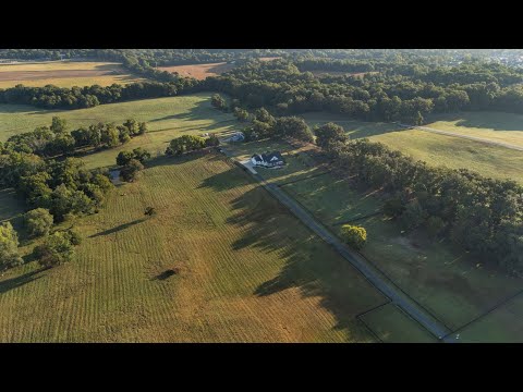 1421 Lawrence Ln, Springfield, TN home video tour