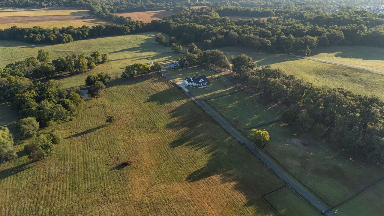 1421 Lawrence Ln Springfield TN 37172