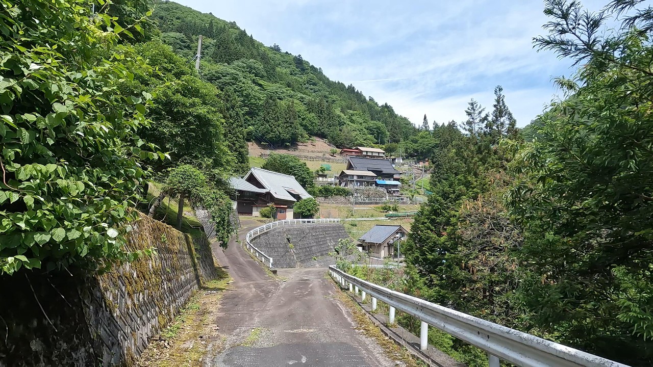 【山梨県丹波山村】美しいユートピアが無人の廃集落の先に待っていた