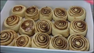 Quick and Easy Homemade Cinnamon Rolls Recipe : Soft and fluffy Cinnamon rolls