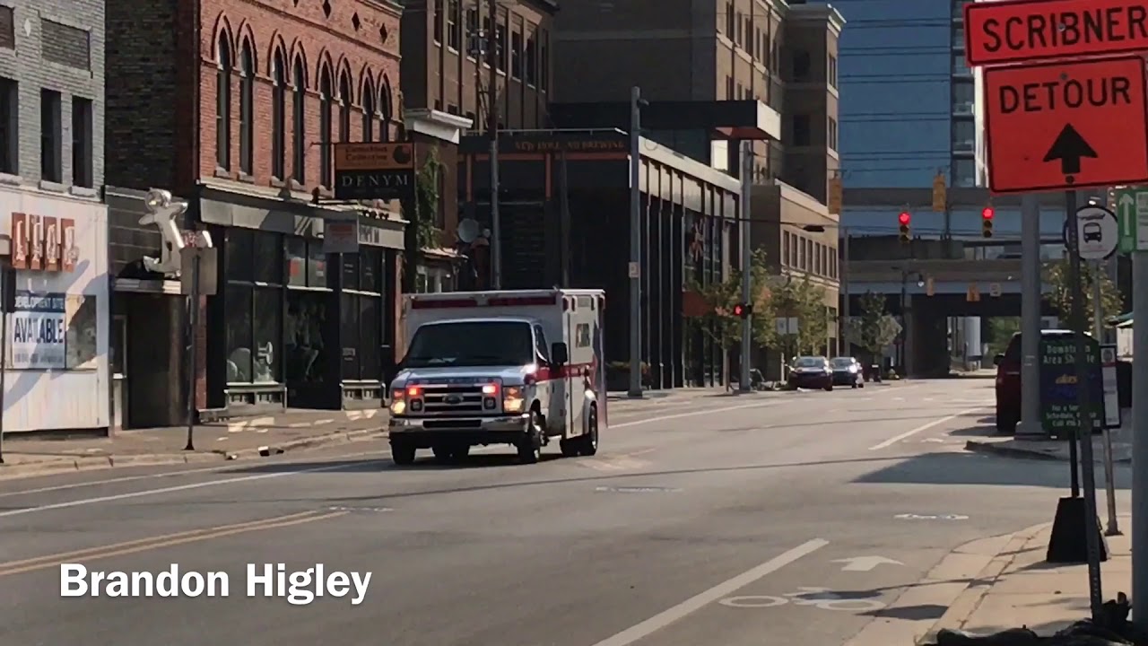 [Grand Rapids] AMR Medic 198 Responding - American Medical Response MI ...