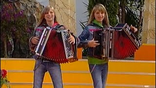 Video voorbeeld van "TWINNIES - Bayernmädels (Immer wieder sonntags 2009)"