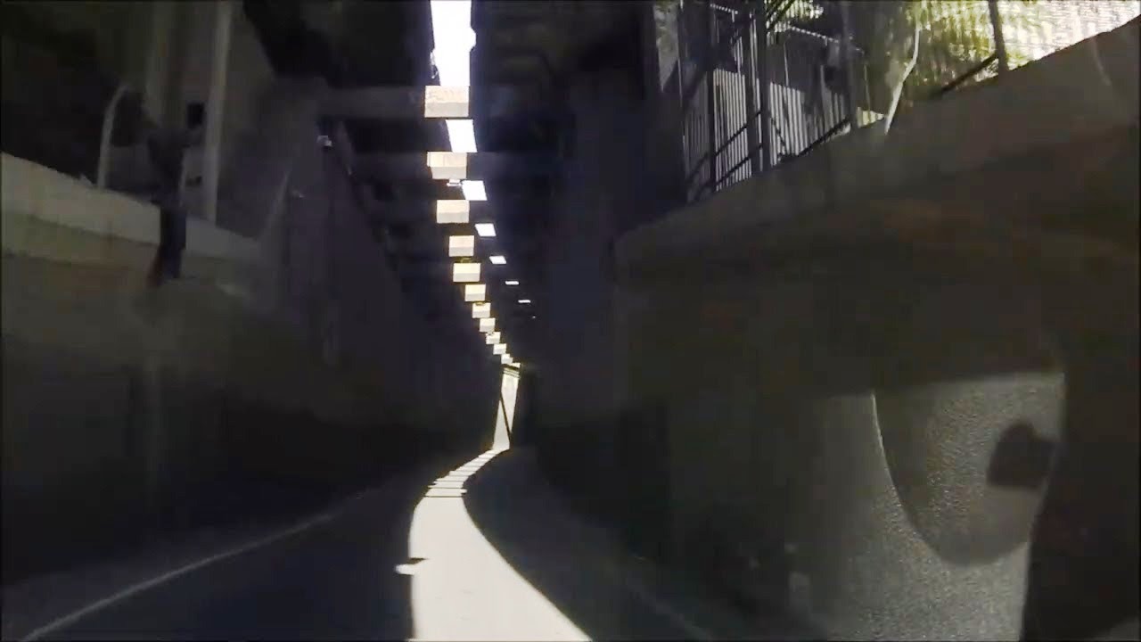 Ingreso a la Autopista 25 de Mayo desde la avenida Paseo Colón